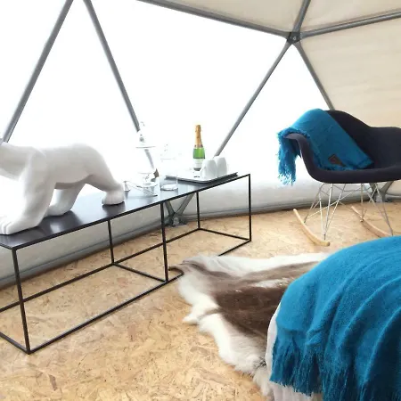 מלון Blacksheep Village Igloo *