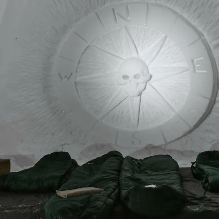 Blacksheep Village Igloo Hotel *